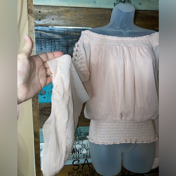 XOXO Smocked Waist Bell sleeves blouse M - Picture 10 of 16